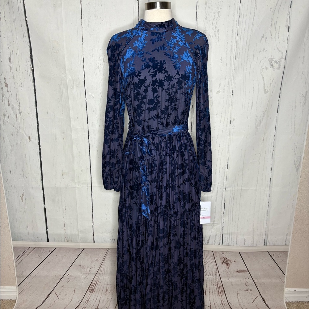 Elegant Navy Blue Floral Dress
